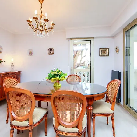 Apartamento Palais Isabelle.2 *